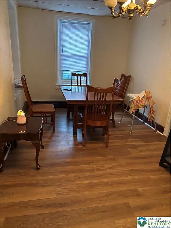 4 bed, 1.5 bath, 2197 sqft, $3,000 — Photo 4