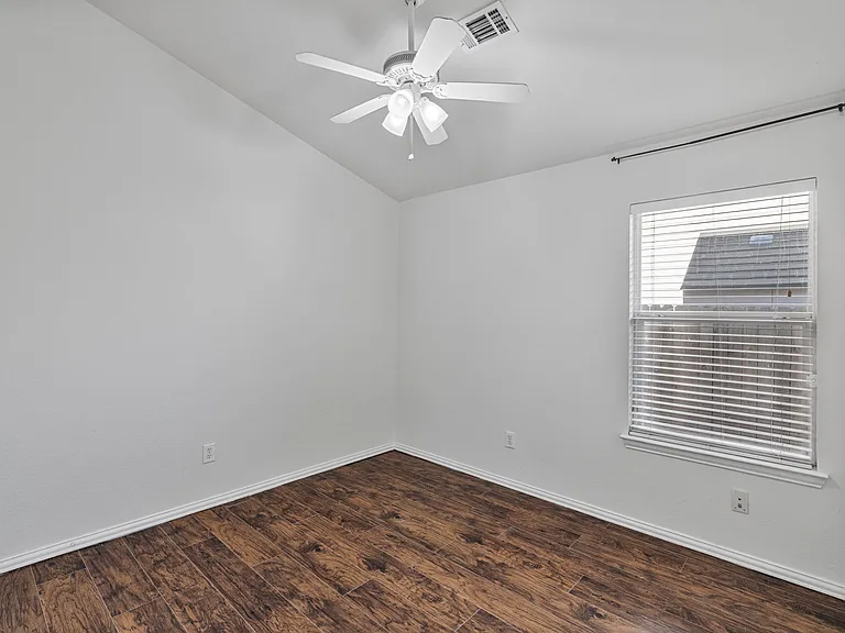 2709 Mountain Lion Dr — Photo 8
