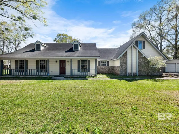 67 Bayou Ave W, Satsuma, AL 36572