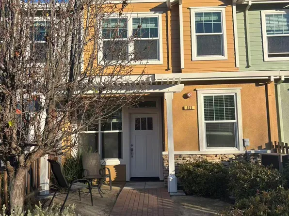 575 Piazza Dr, Mountain View, CA 94043