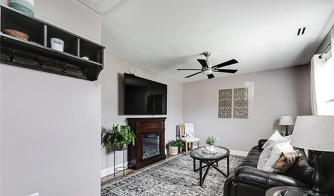 2712 Tavern Way — Photo 6