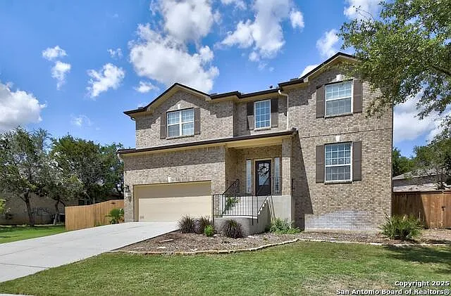 4 bed, 2.5 bath, 3002 sqft, $3,200 — Photo 2