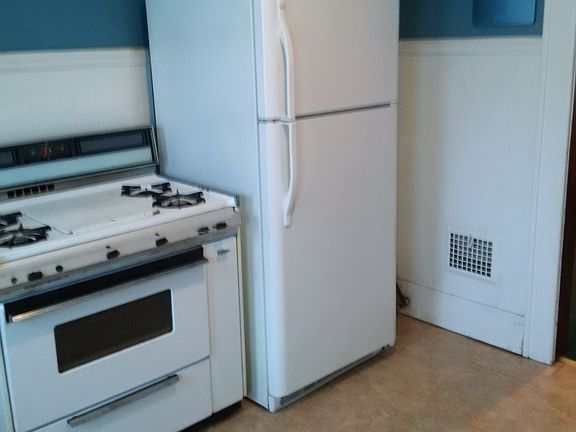 3rd image of 1206 E 28th Street # Second Floor