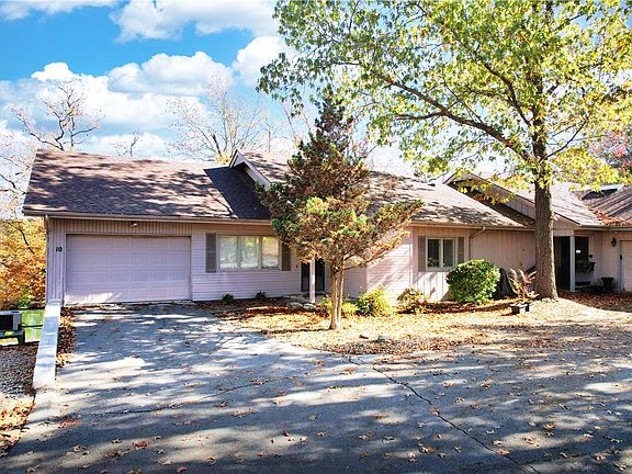 2nd image of 10 Lakeside Dr