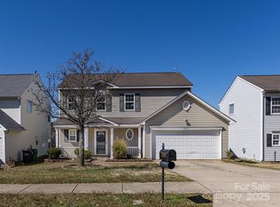 12915 Deaton Hill Dr, Charlotte, NC 28269