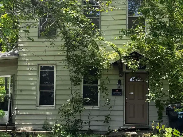 706 Farnam St, Davenport, IA 52803