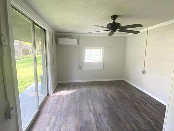 4th image of 312 Walnut Ave