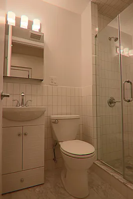 Rented by PMG Real Estate  | media 26