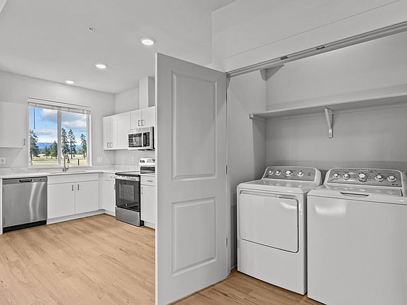 3rd image of 210 N Woodson St #200-206