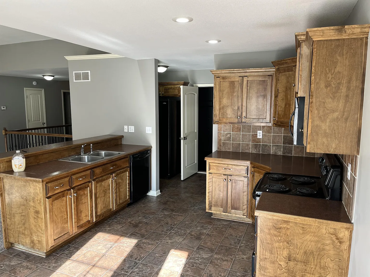 1207 Aubreis Way - 1 — Photo 4
