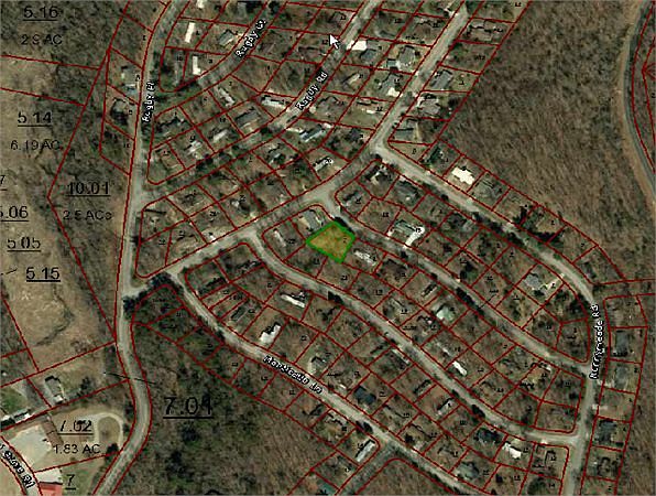 2nd image of 104 Hampshire Ln