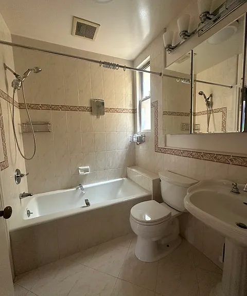 1362 Chestnut St #1362 — Photo 15