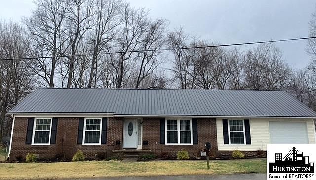 1st image of 5 N Williamsburg Dr