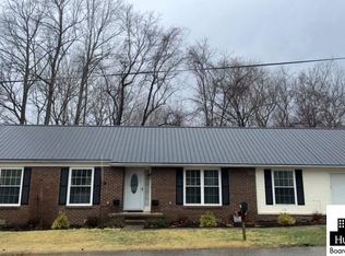 5 N Williamsburg Dr, Barboursville, WV 25504