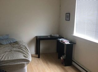 5038 17th Ave NE #10, Seattle, WA 98105