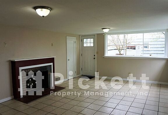 3rd image of 4121 W D St Unit B
