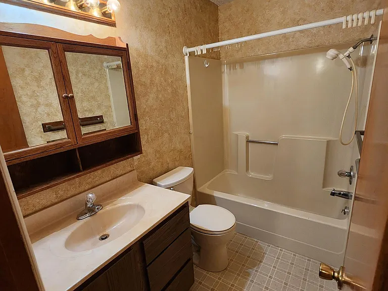 7814 W Quail Ln — Photo 8