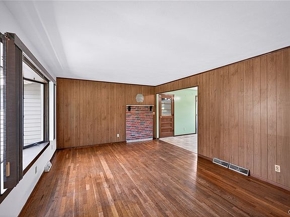 3rd image of 2720 Graffenburg Rd
