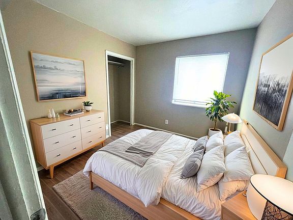 4th image of 720 W Centennial Ave #71267750e