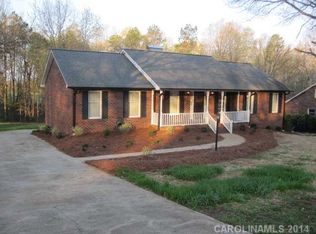 857 Hunting Ave, Lincolnton, NC 28092