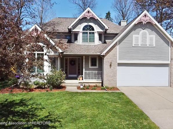 703 Feasel St, Eaton Rapids, MI 48827