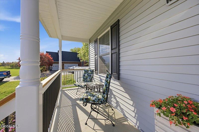 5th image of 34 Eagle Lane