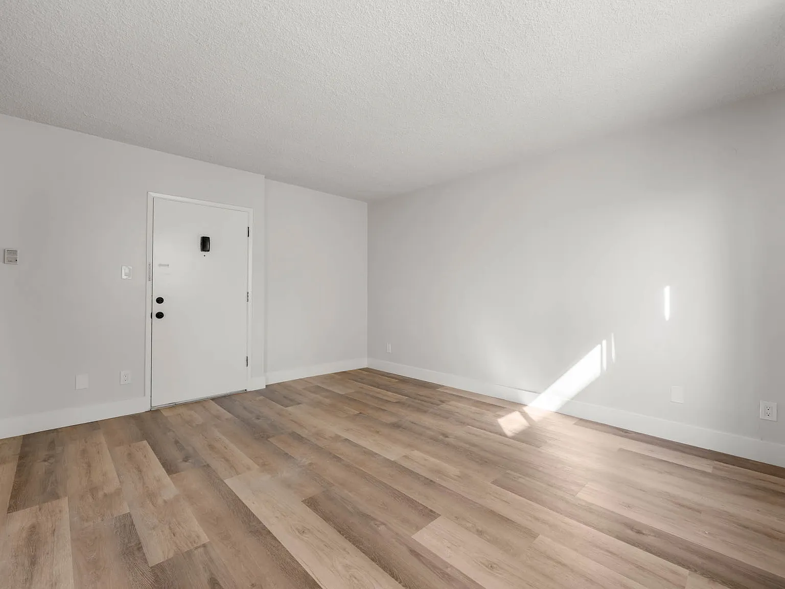 Studio, 475 sqft, $1,995 — Photo 4