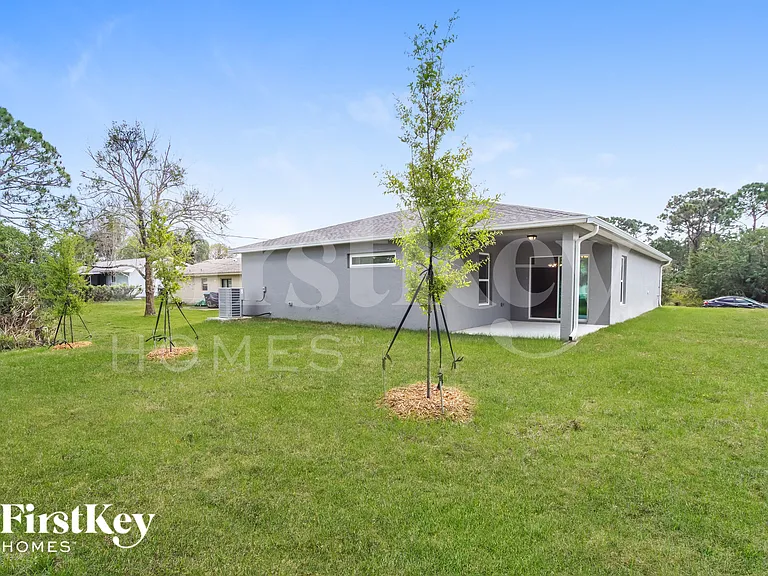 785 Coconut St SE — Photo 14