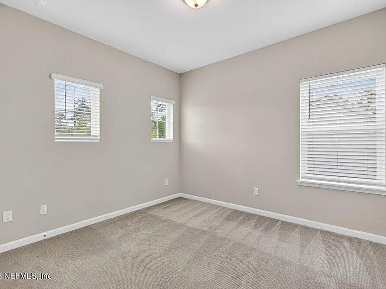 21 Yardley Court St — Photo 40