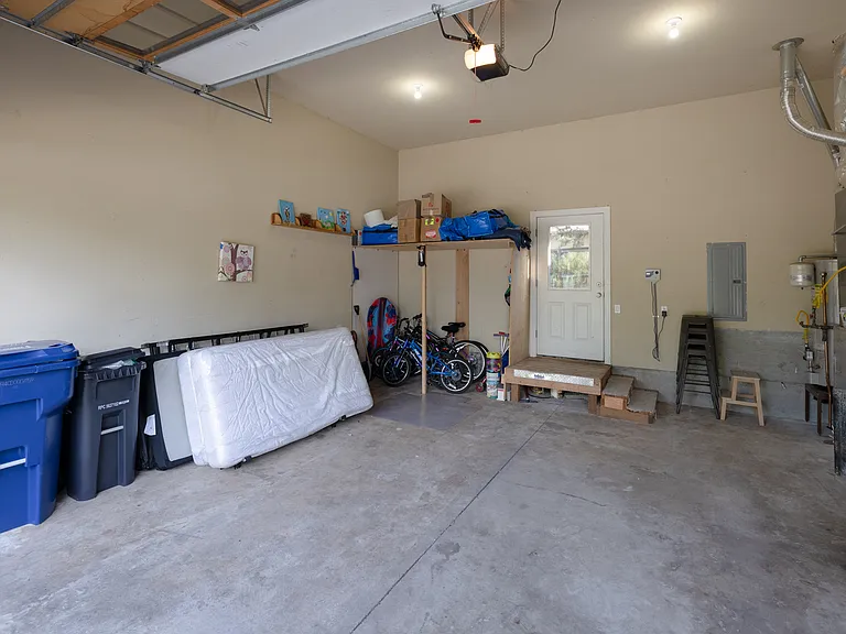 19851 Hollygrape St #2 — Photo 21