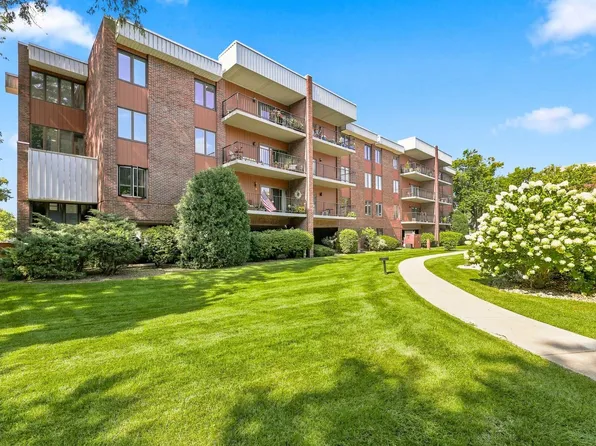 6565 Main St APT 207, Downers Grove, IL 60516