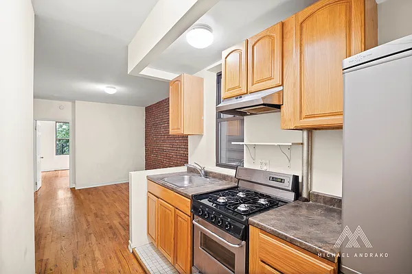 Rented by Cooper & Cooper Real Estate | media 13