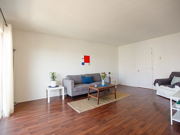 3rd image of 2308 Schader Dr Unit 312