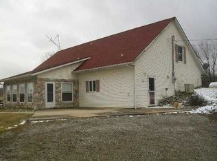 8525 S Clinton Trl, Eaton Rapids, MI 48827