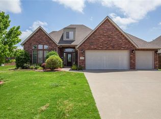 3903 SW Staverton Dr, Bentonville, AR 72713