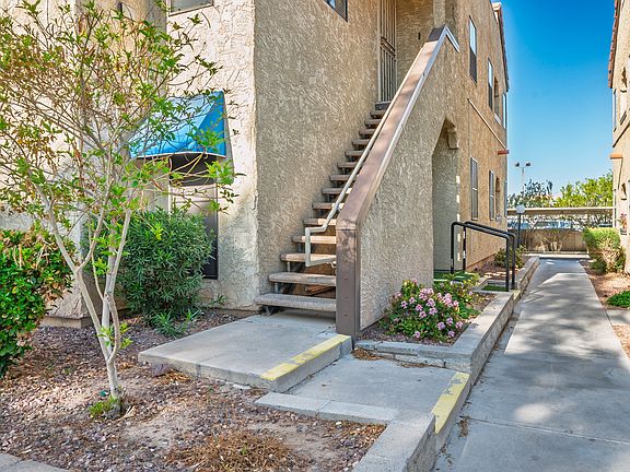 3rd image of 4722 Obannon Dr #1