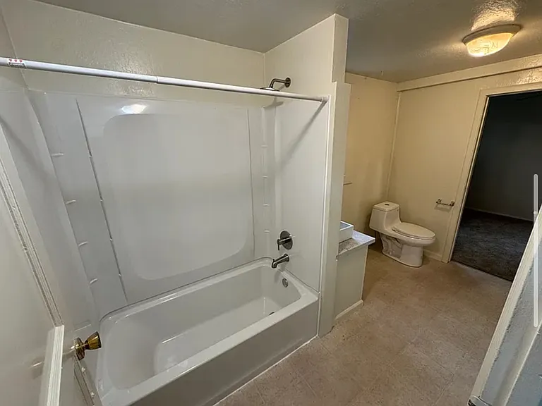 3555 Holly Hill Ln — Photo 6