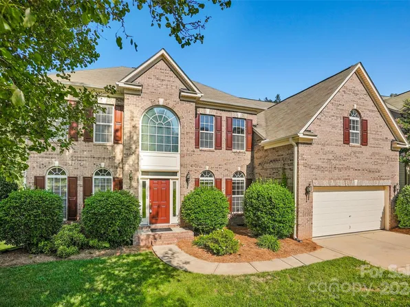193 Flowering Grove Ln, Mooresville, NC 28115