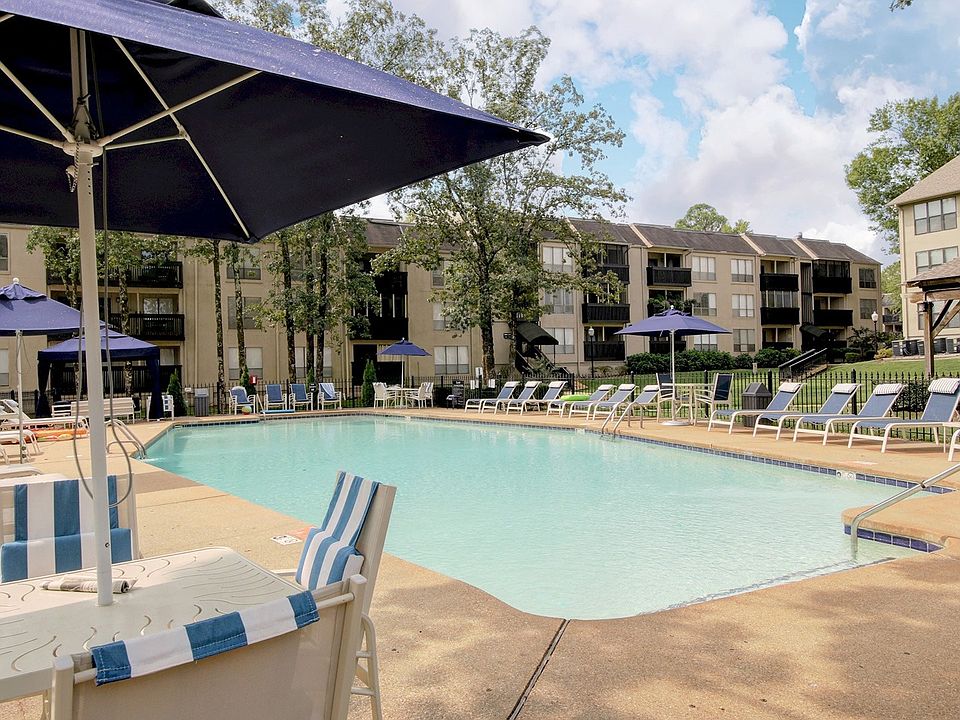 Large pool and sundeck