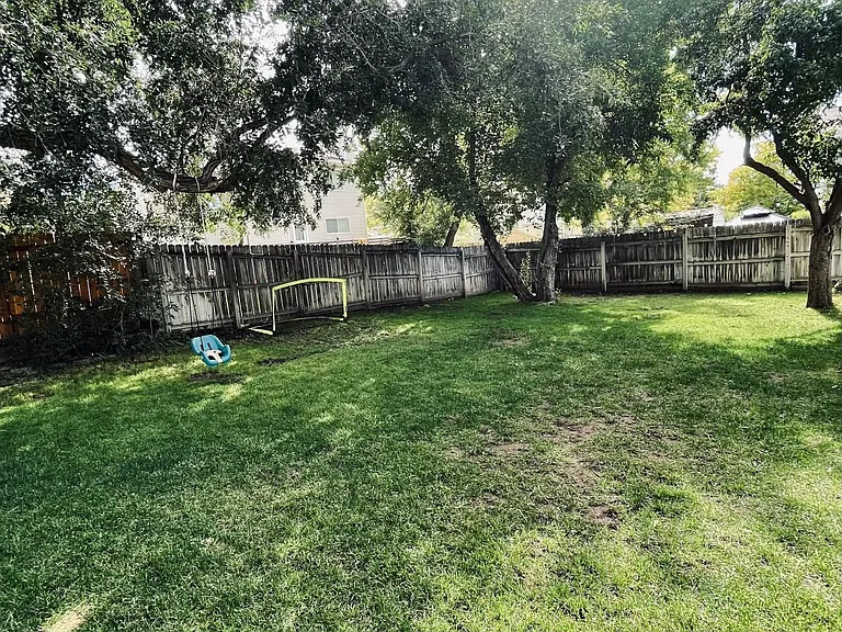 2290 N 1075 E — Photo 15