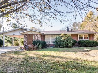 7412 Leslie Dr, Edwardsville, IL 62025