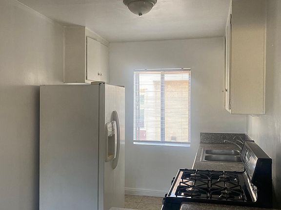 2nd image of 1918 S Harvard Blvd APT 6