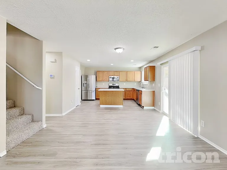 6407 Black Hawk Dr NE — Photo 3