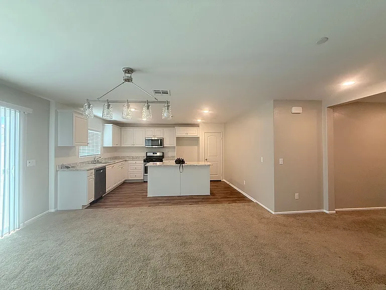 10357 Katelyn Ct — Photo 3