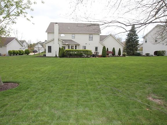 4th image of 11874 Queensbridge Ln