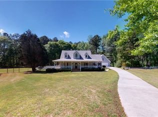 3457 Cedarwood Ct, Loganville, GA 30052