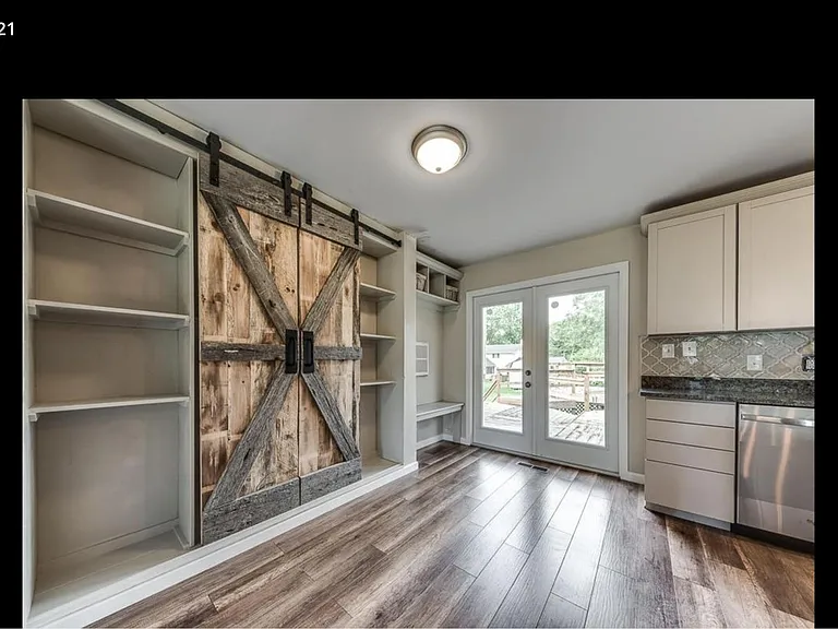 1805 Blue Spring Ln — Photo 10
