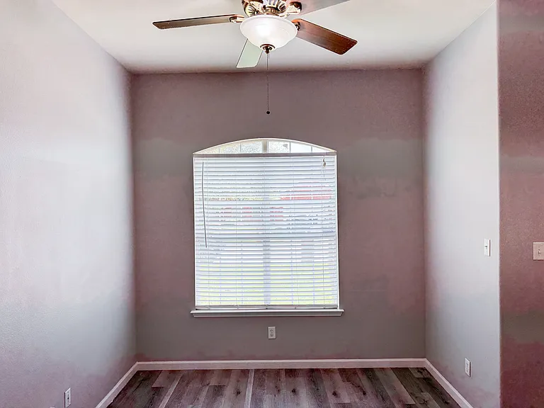 1212 Maple Terrace Dr — Photo 4