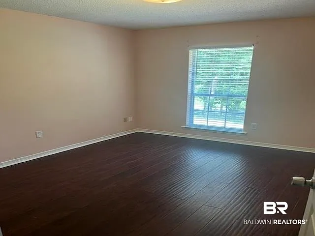 118 Sara Ave E — Photo 8