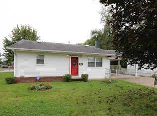 28 Pat Ln, Fairborn, OH 45324